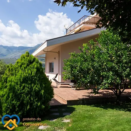 Livingapple * Scauri (Lazio)