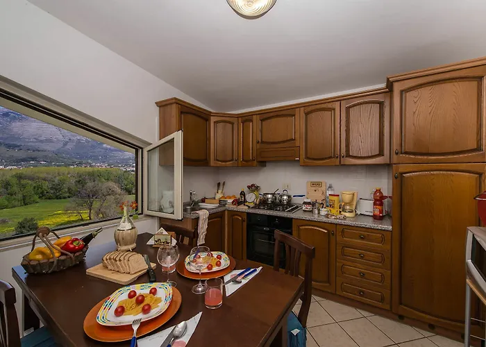 Livingapple Daire Scauri (Lazio)