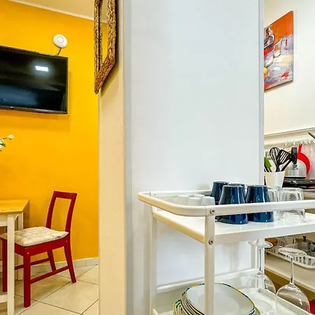 Livingapple Apartment