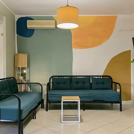 Livingapple Apartment